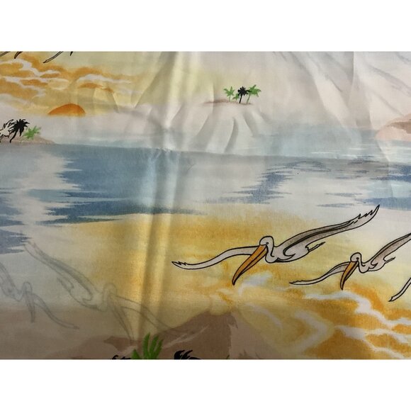 Hoffman California Vintage Silky Fabric Featuring Tropical Scene 4 Yards x 45" W - Picture 10 of 14